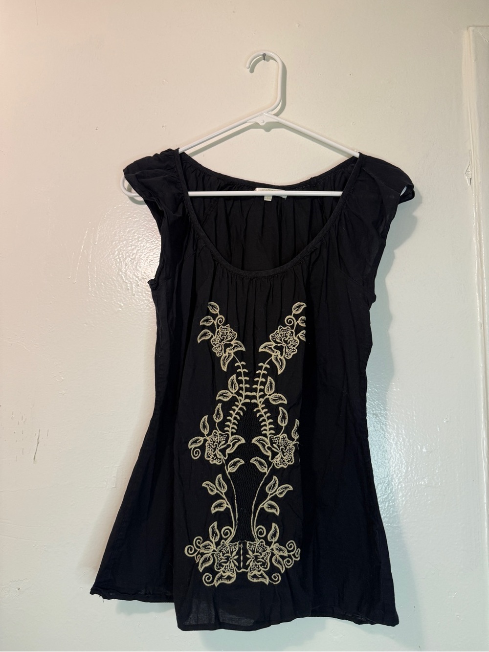 Matty M Boho Embroidered 100% Cotton Cap Sleeve Blouse - Small